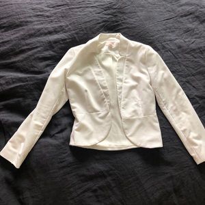 Fitted White Blazer